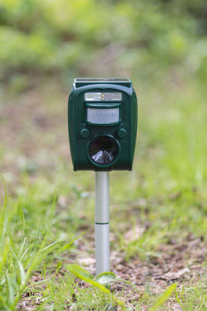 KERBL Ultraschall-Tiervertreiber SonicFlash